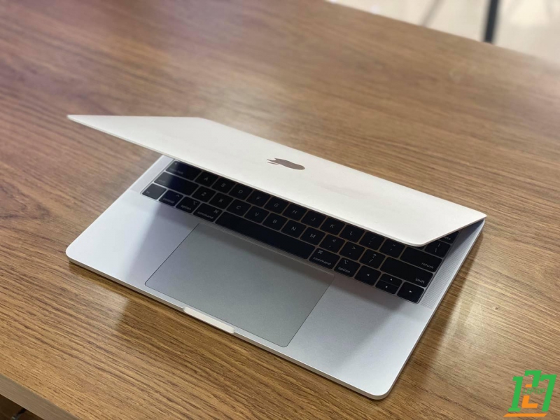 MV9A2 – MacBook Pro 2019 13 inch thumb