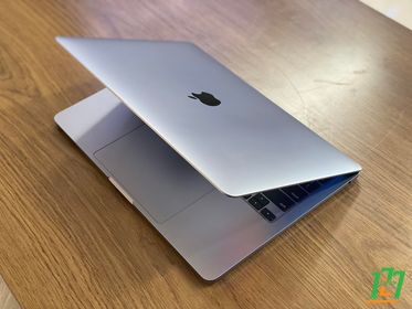 MACBOOK PRO 2018 Touch Bar thumb