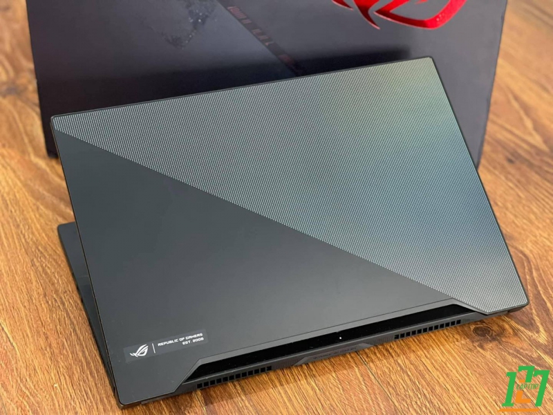 Asus Gaming Rog Zephyrus M15 thumb