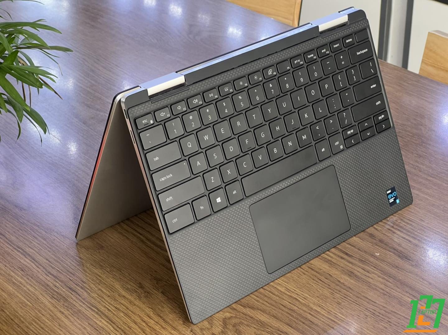 Dell XPS 9310 2in1 [like new]